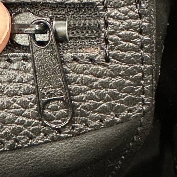 Vintage Bally Black Pebbled Leather Shoulder Bag | Gold Hardware | Italy - Picture 13 of 13